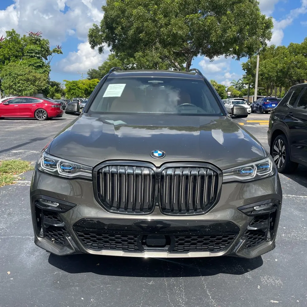 2022 BMW X7 M50i