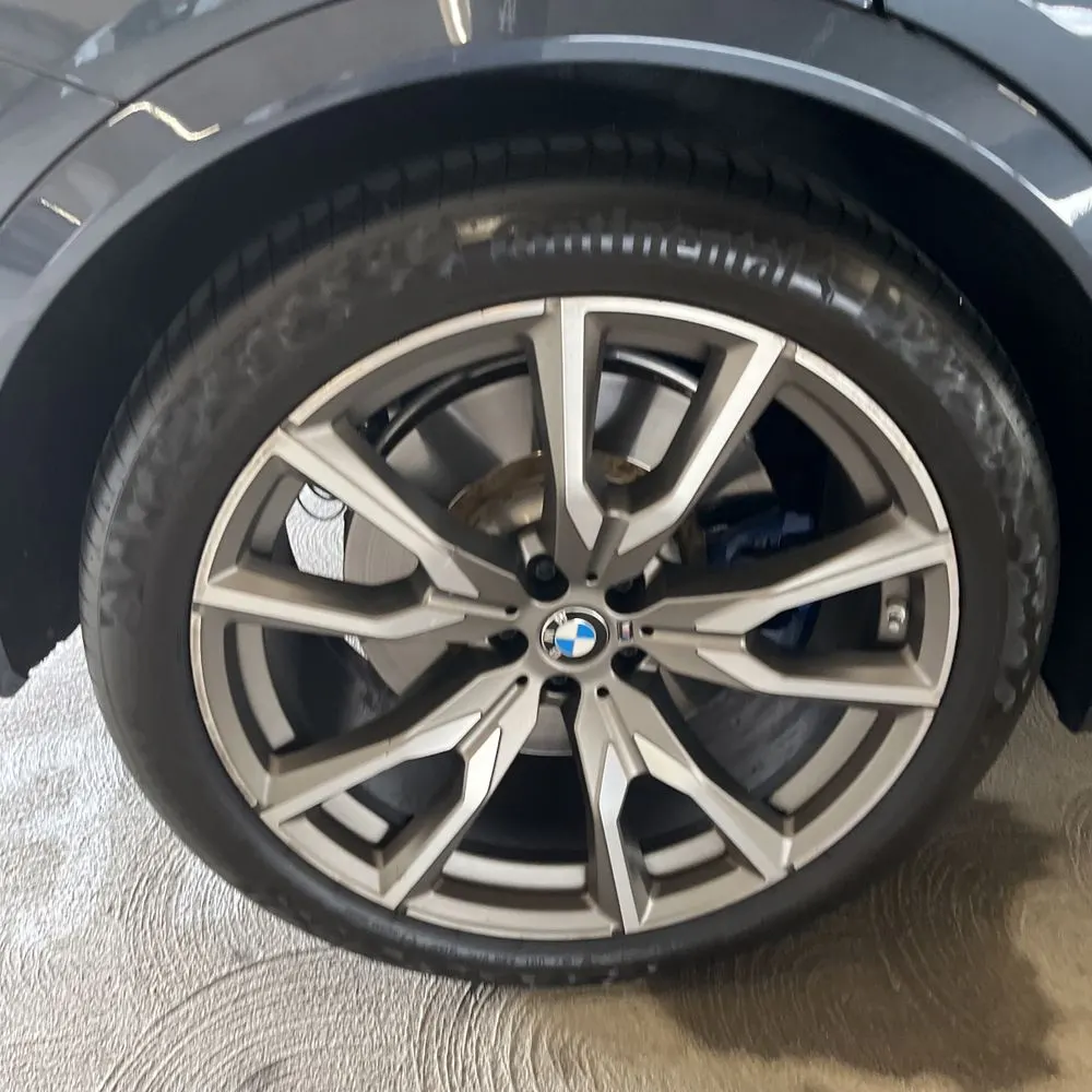 2022 BMW X7 M50i