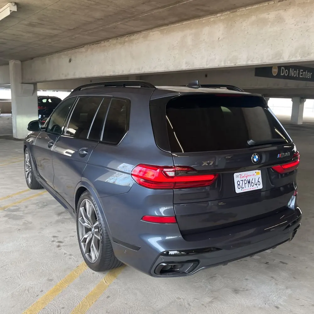 2022 BMW X7 M50i
