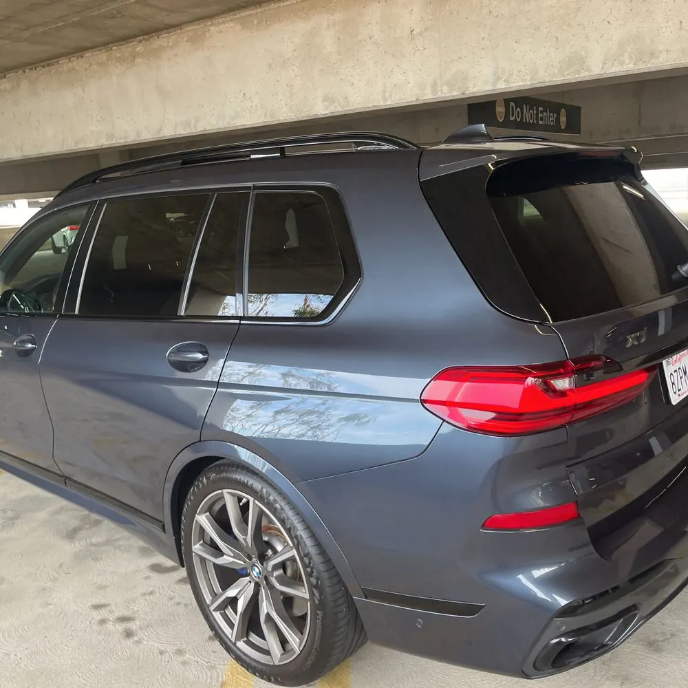 2022 BMW X7 M50i