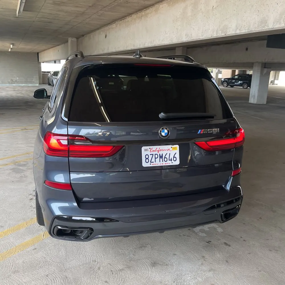 2022 BMW X7 M50i