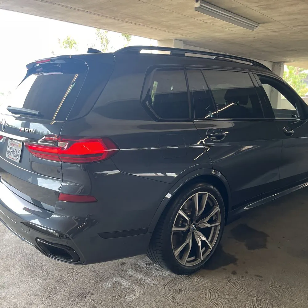 2022 BMW X7 M50i