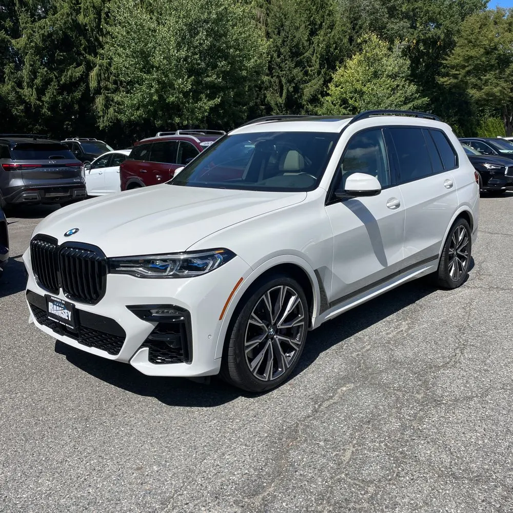 2021 BMW X7 M50i