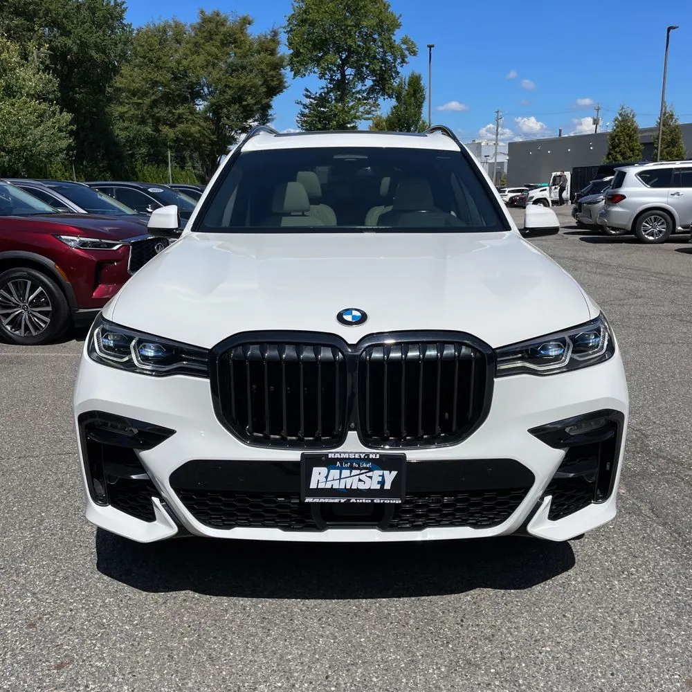 2021 BMW X7 M50i