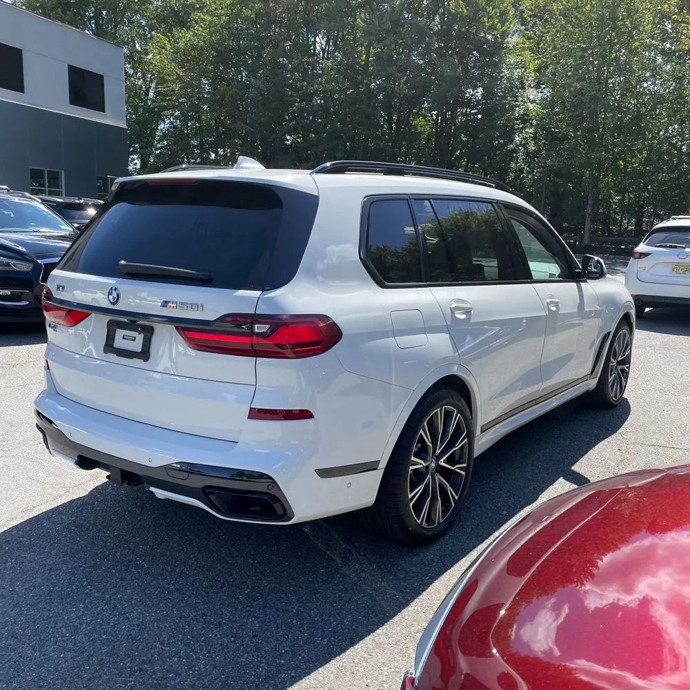 2021 BMW X7 M50i