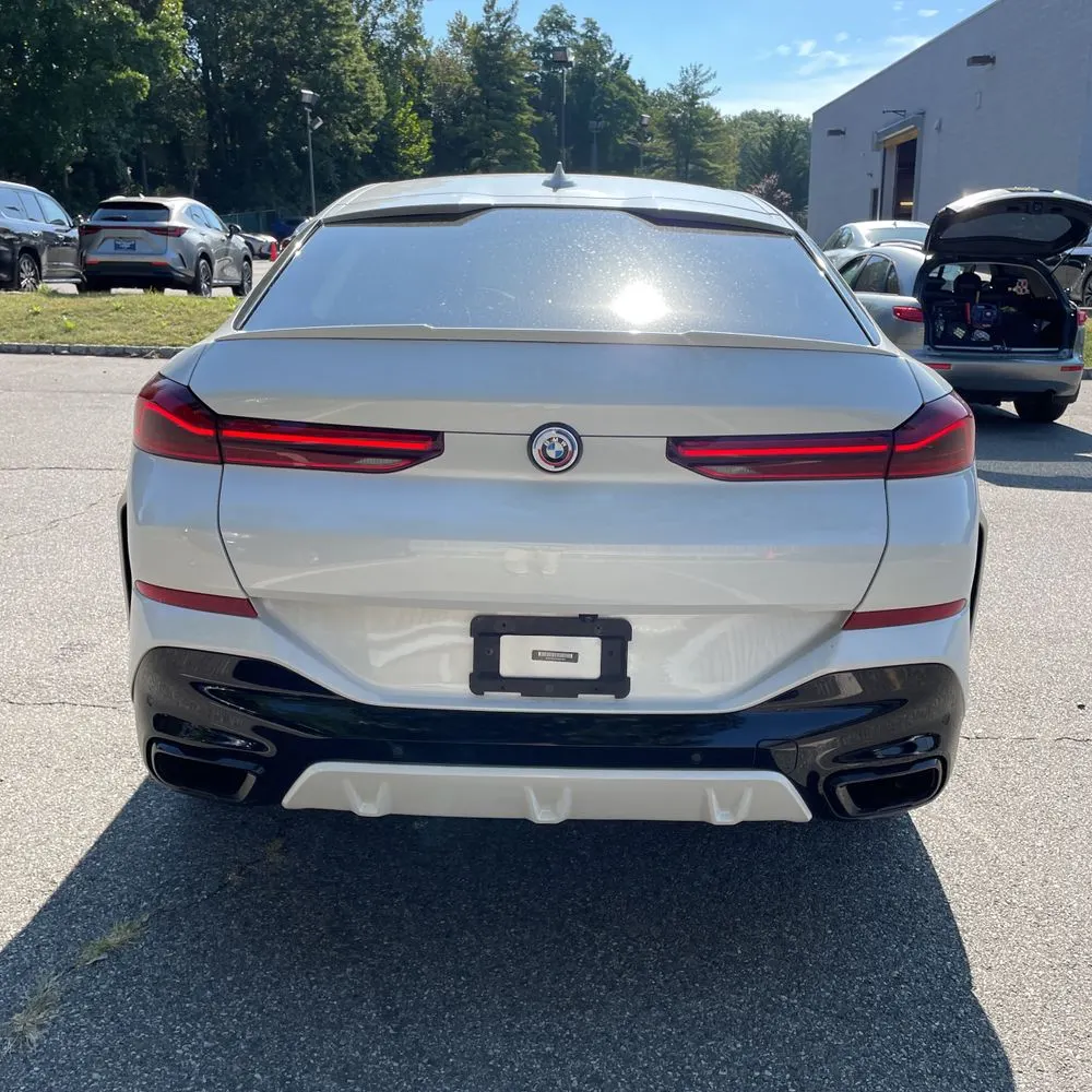 2023 BMW X6 M50i