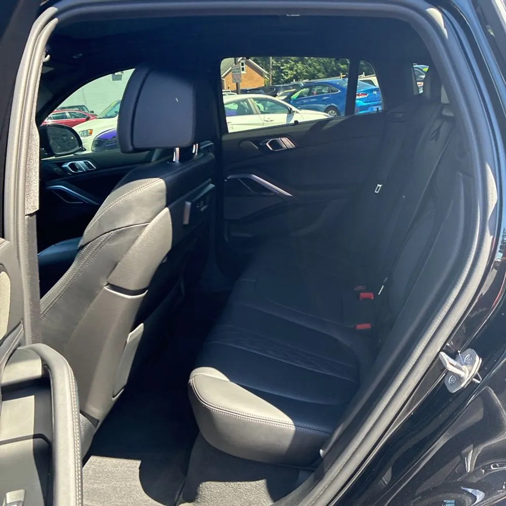 2023 BMW X6 M50i