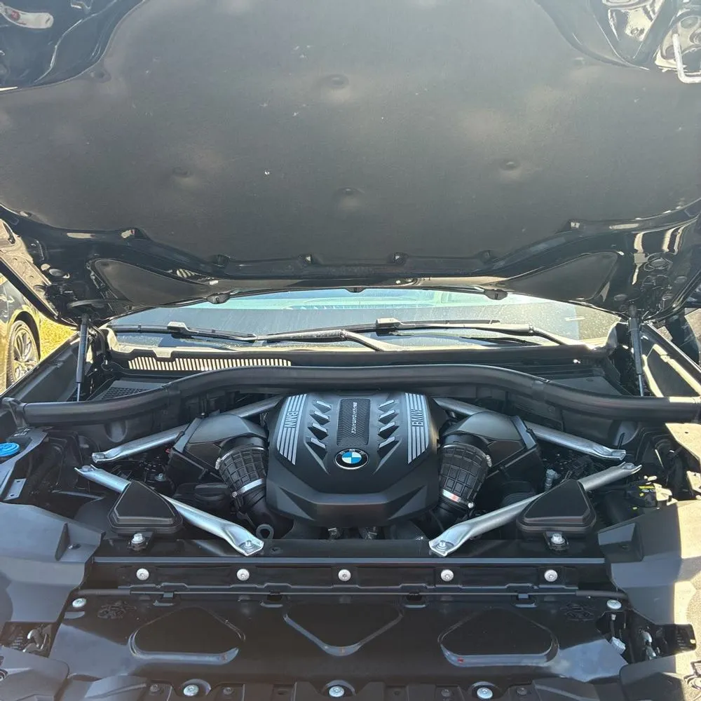 2023 BMW X6 M50i