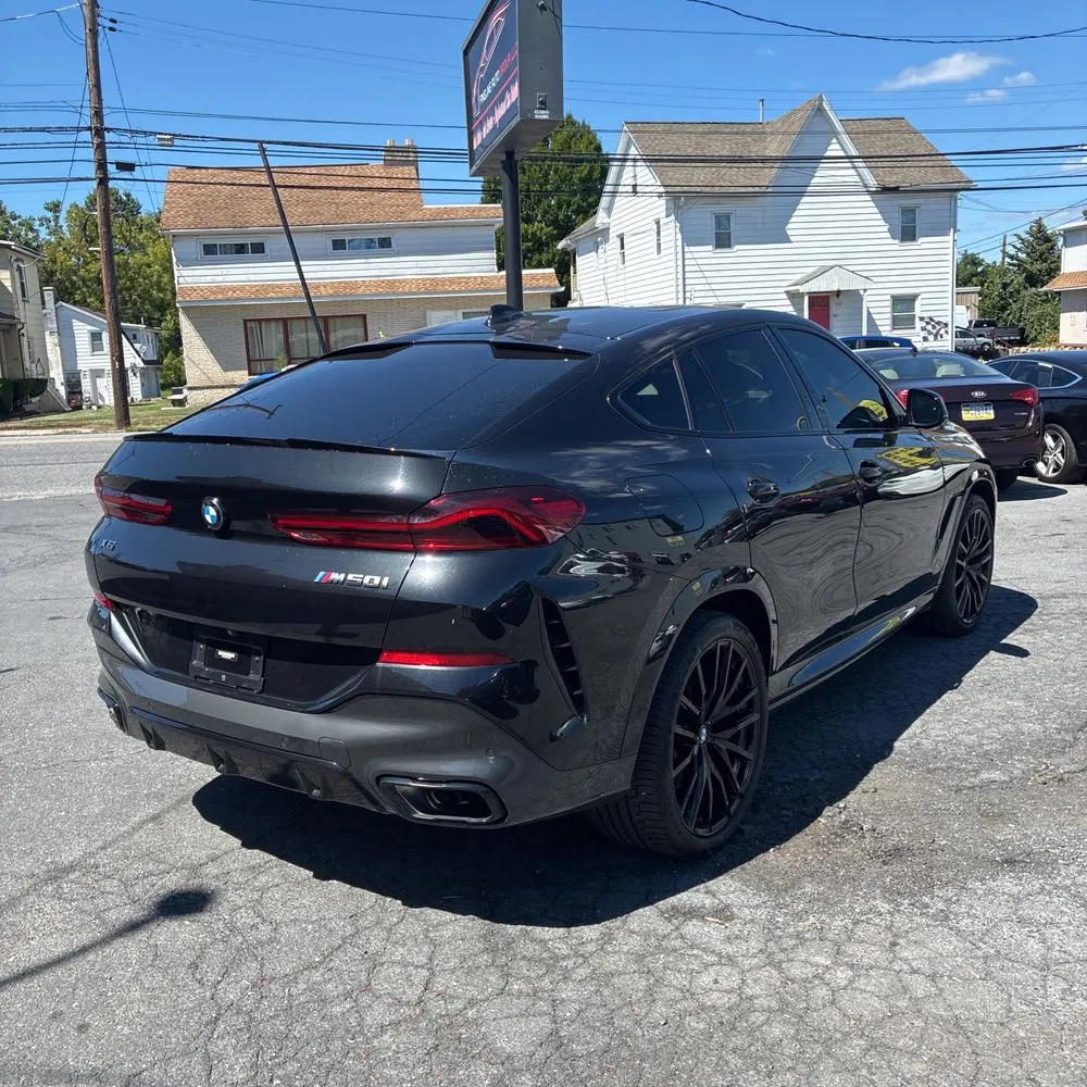 2023 BMW X6 M50i