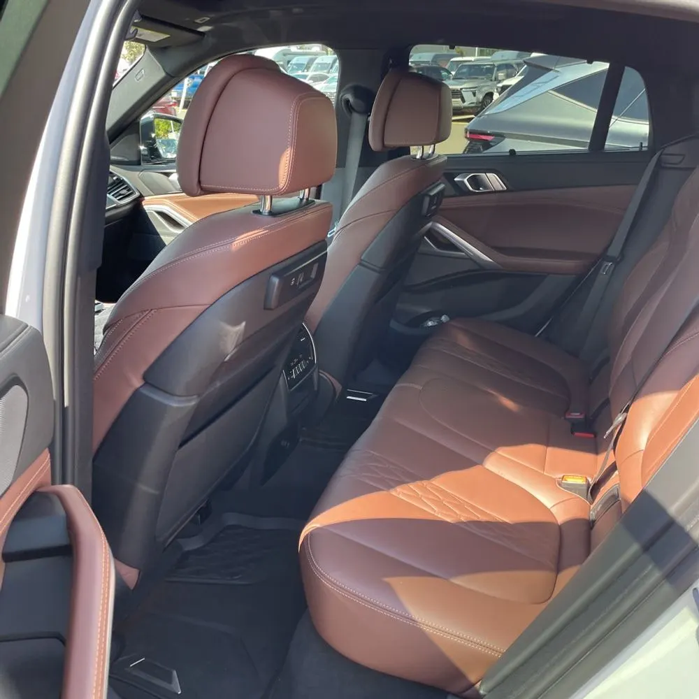 2023 BMW X6 M50i