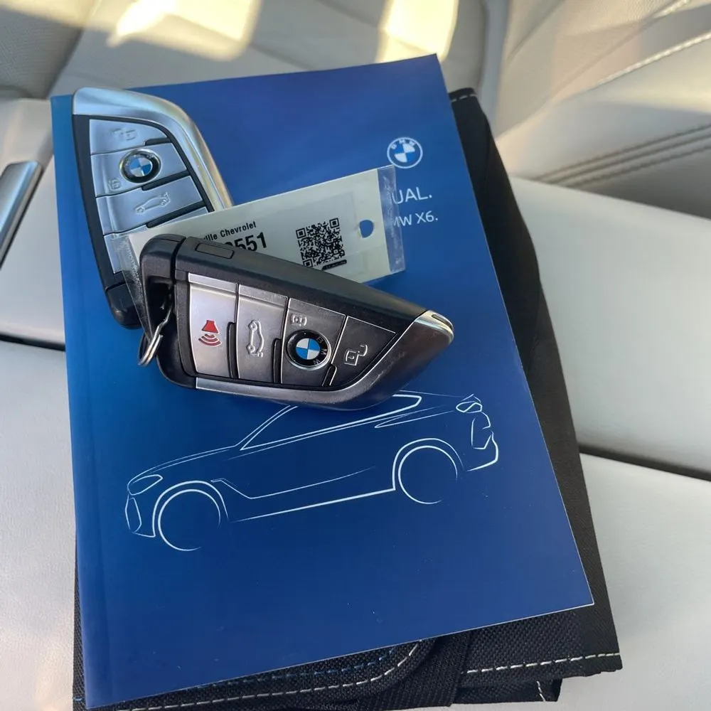2023 BMW X6 M50i