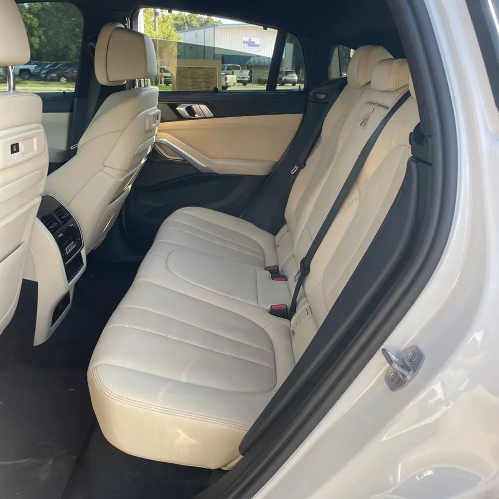 2022 BMW X6 M50i