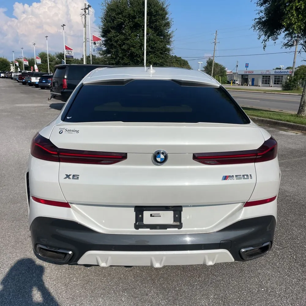 2022 BMW X6 M50i