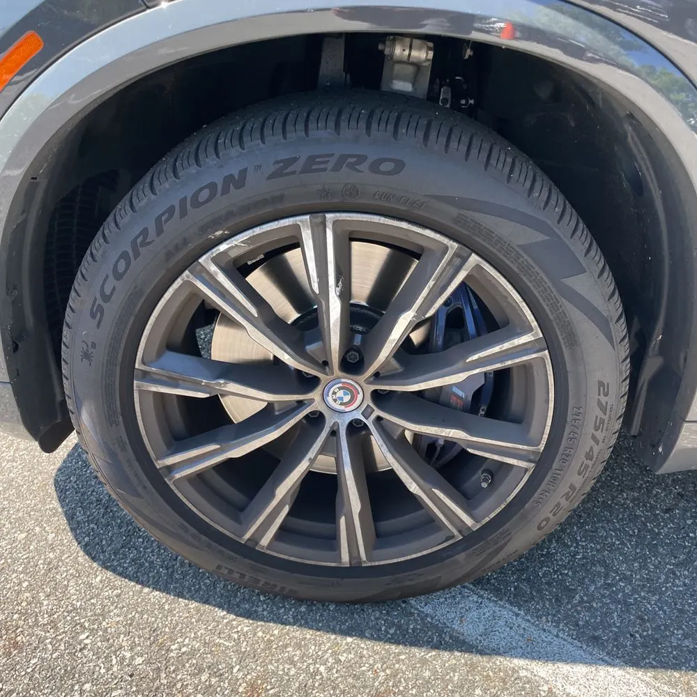 2023 BMW X5 M50i