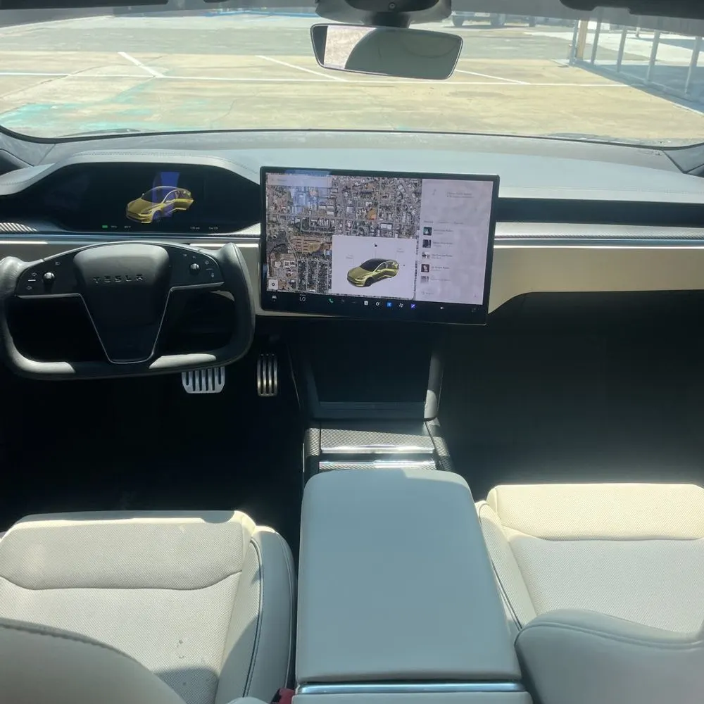 2022 Tesla Model S Plaid