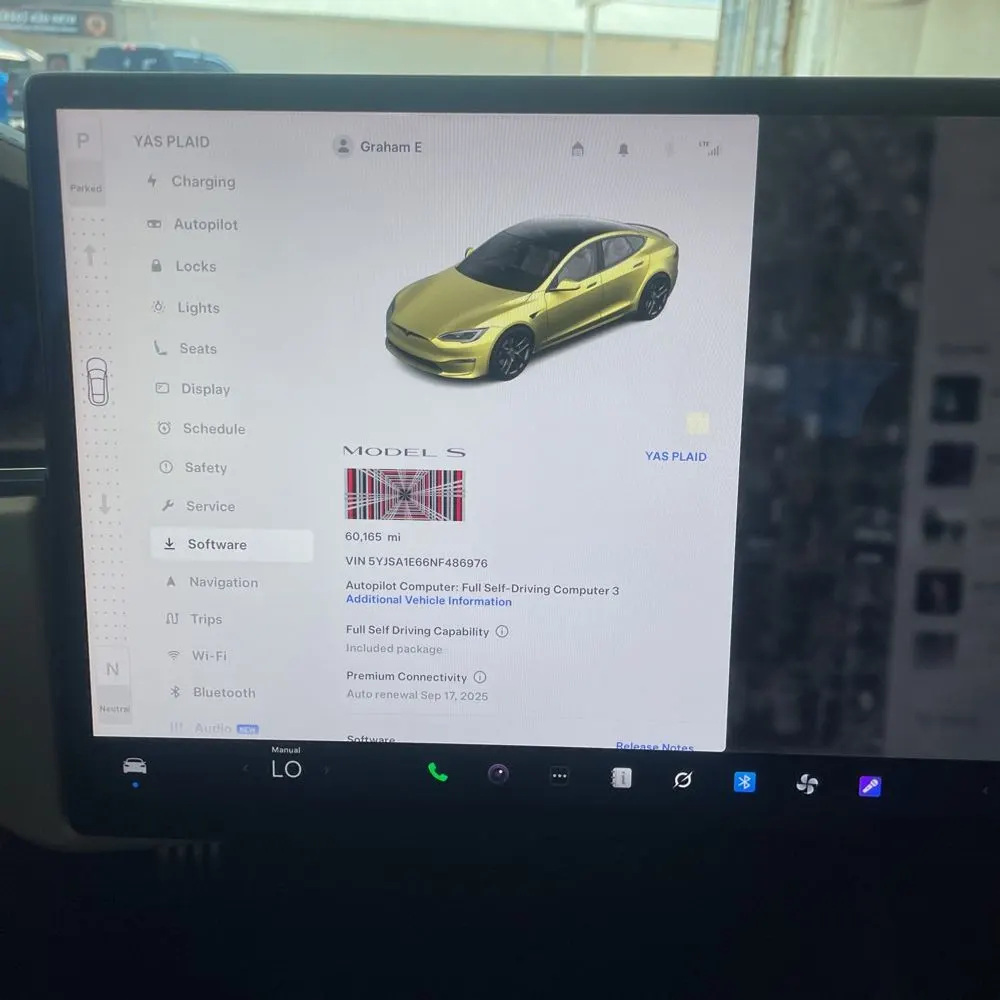 2022 Tesla Model S Plaid
