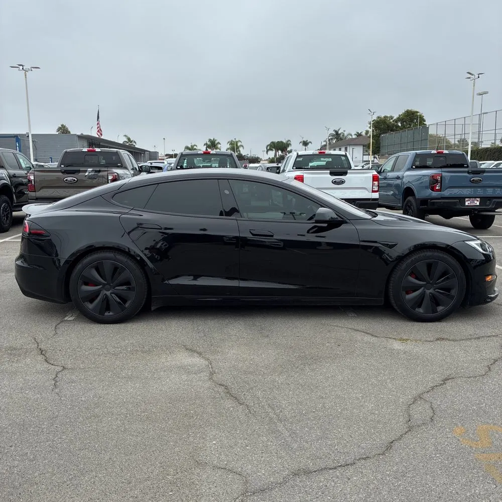 2023 Tesla Model S Plaid