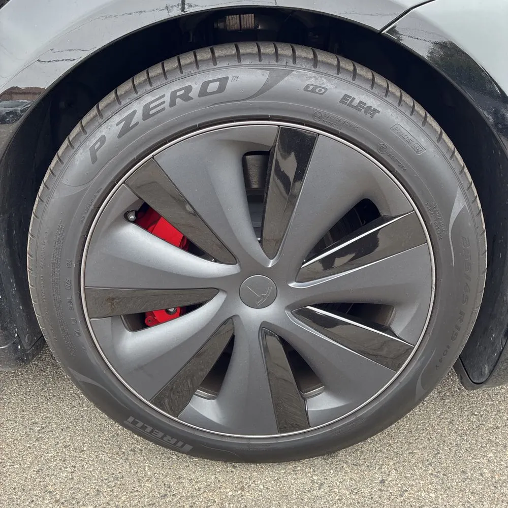 2023 Tesla Model S Plaid