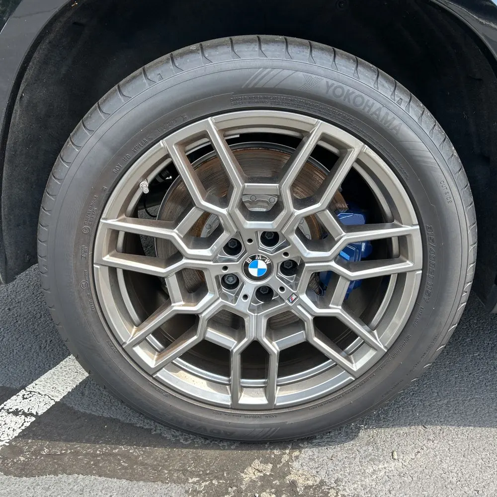 2023 BMW XM Base