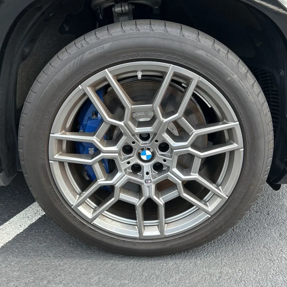 2023 BMW XM Base