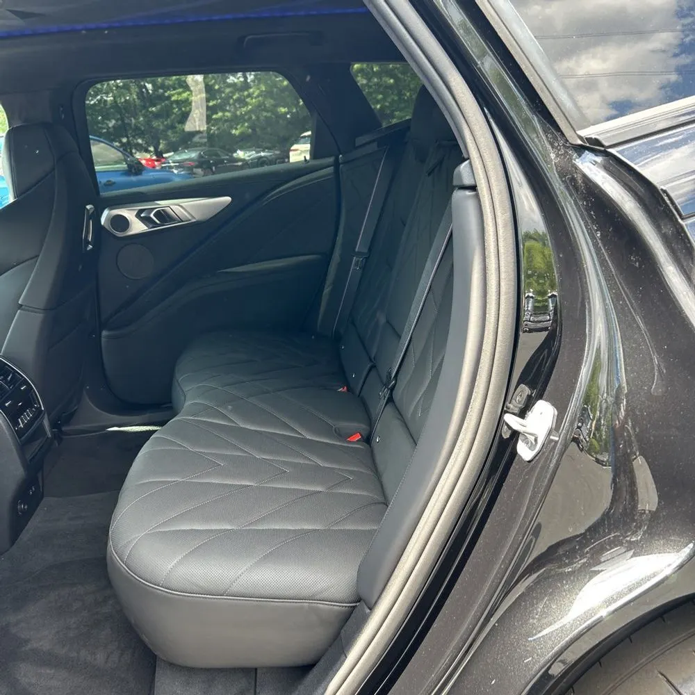 2023 BMW XM Base