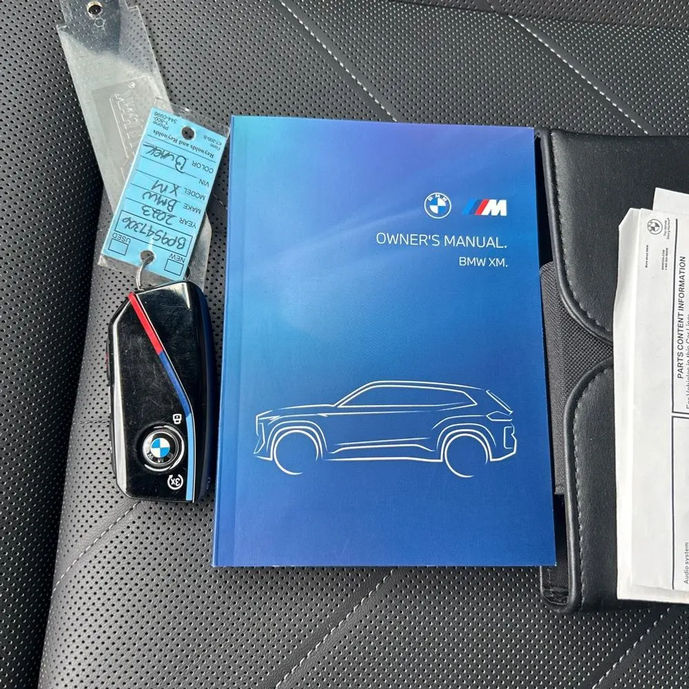 2023 BMW XM Base