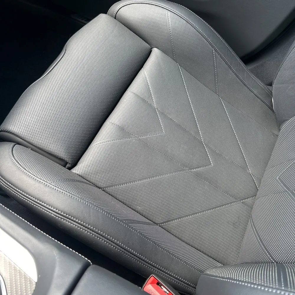 2023 BMW XM Base