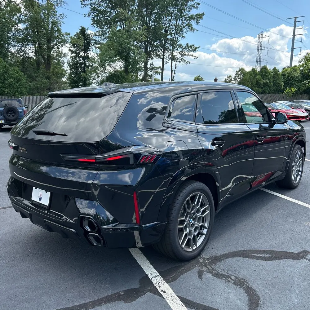 2023 BMW XM Base