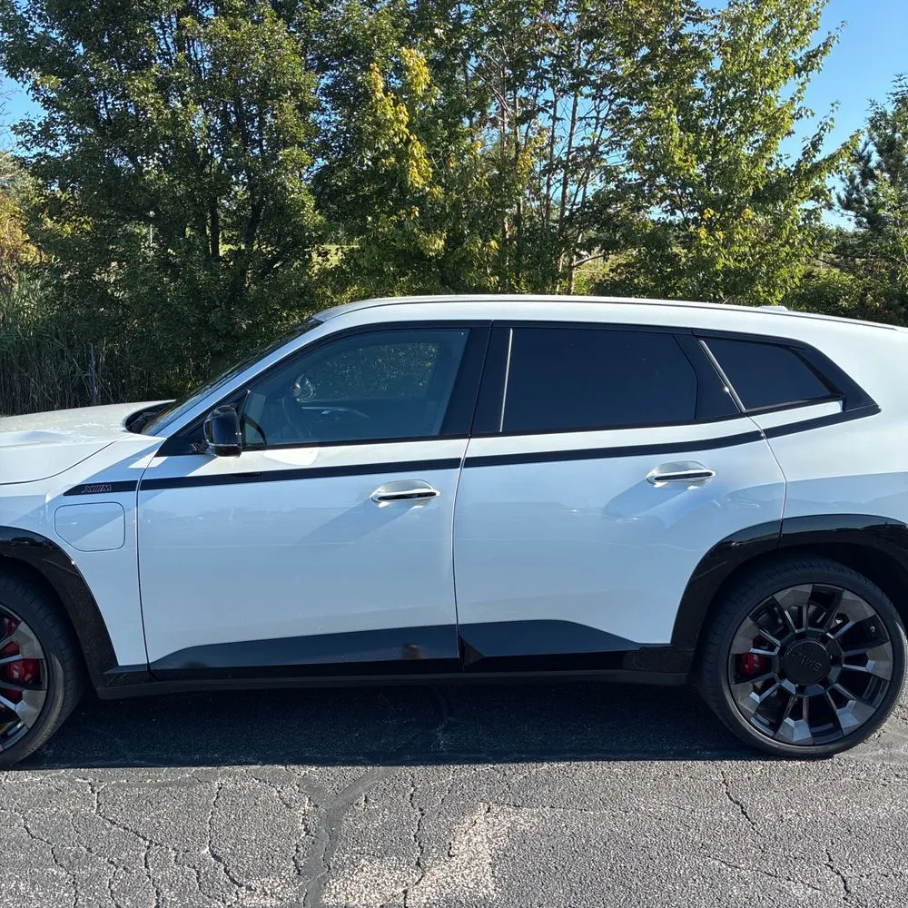 2023 BMW XM Base