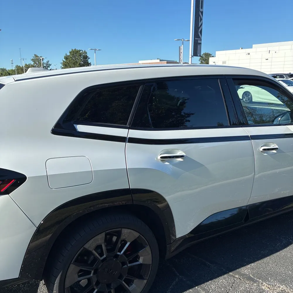 2023 BMW XM Base