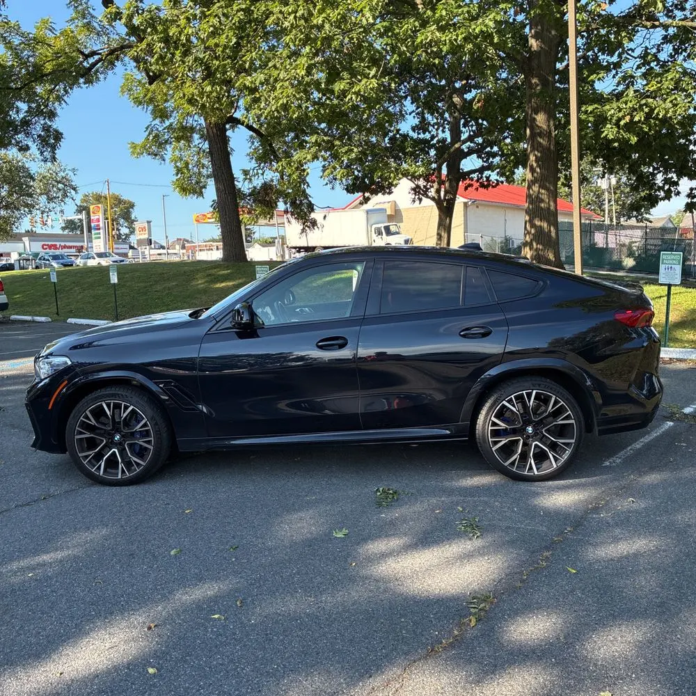 2021 BMW X6 M
