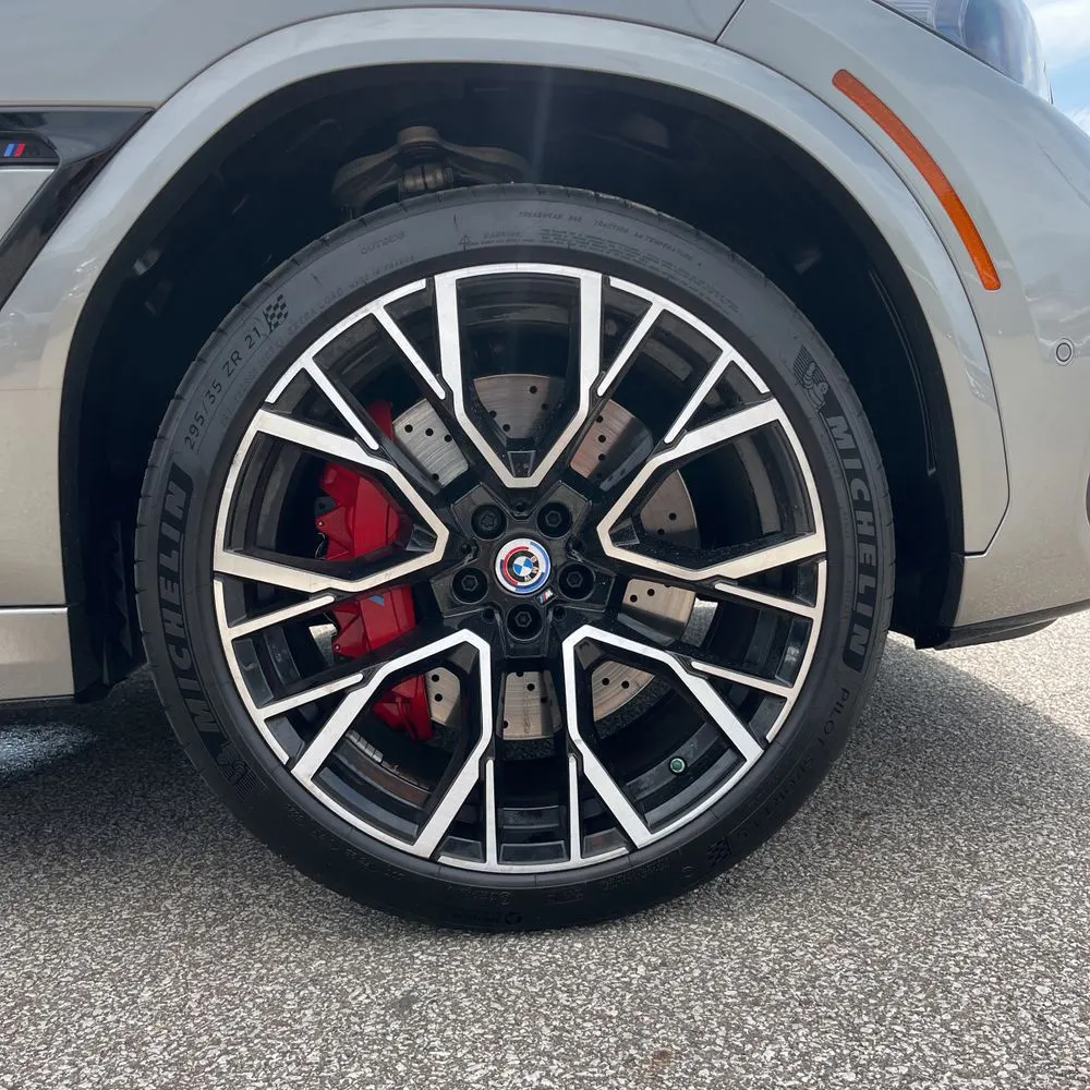 2023 BMW X6 M