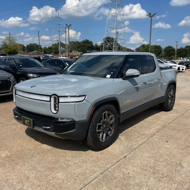 2022 Rivian R1T Adventure