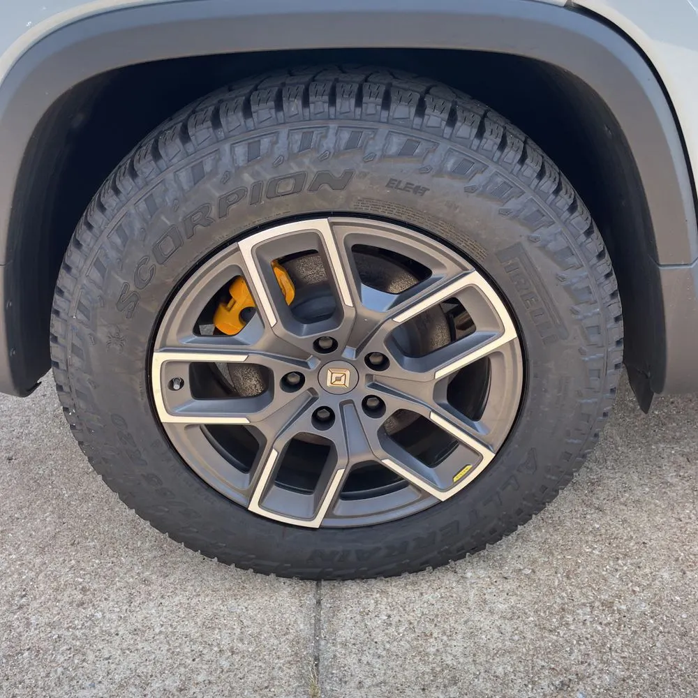 2022 Rivian R1T Adventure