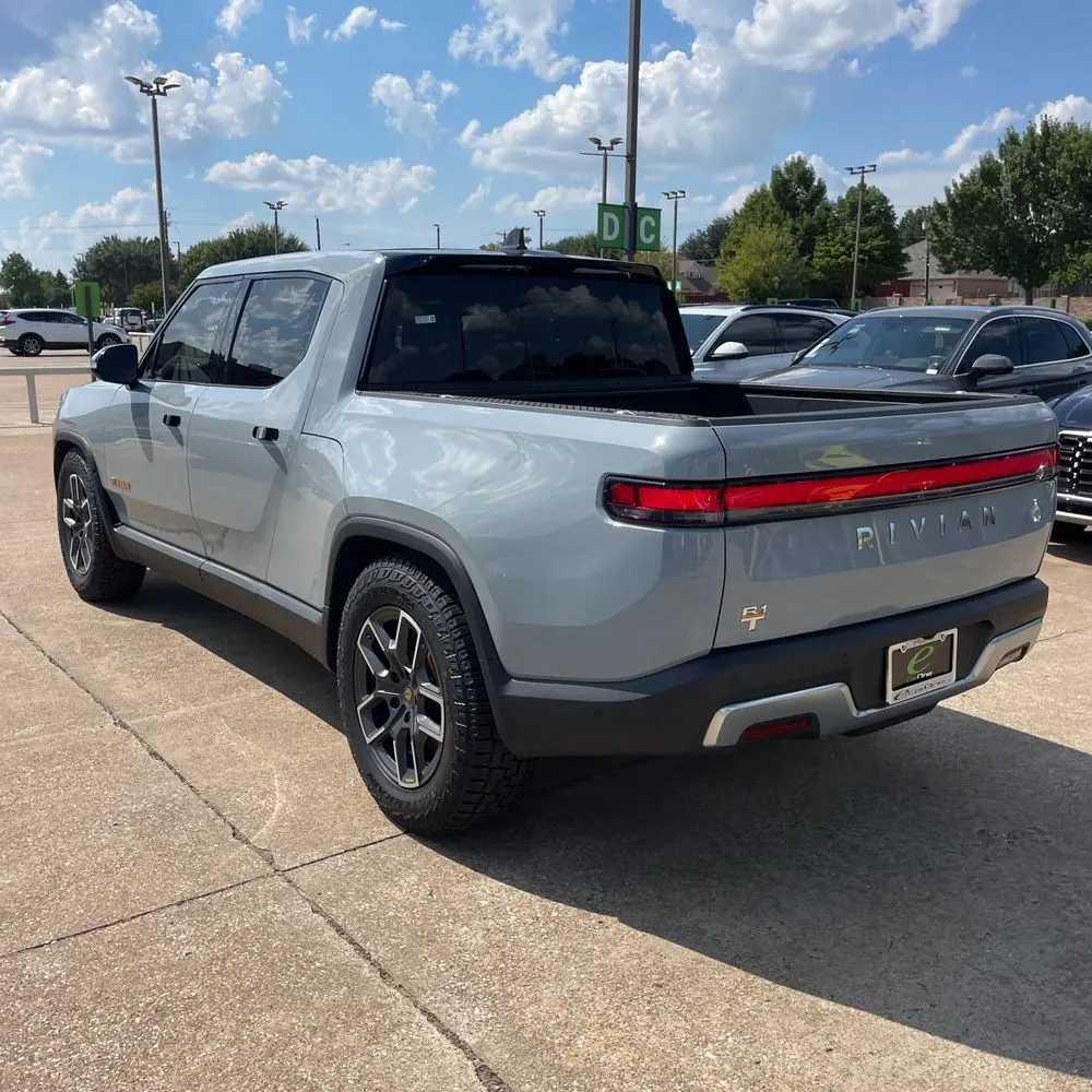 2022 Rivian R1T Adventure