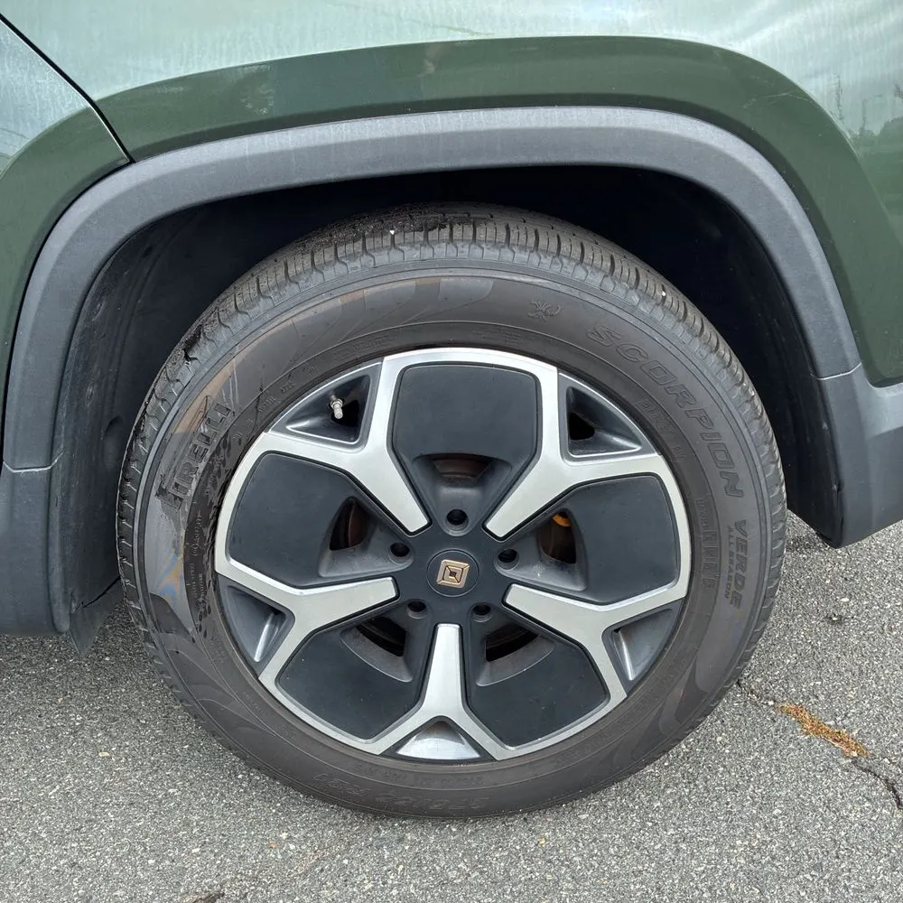 2023 Rivian R1T Adventure Quad-Motor