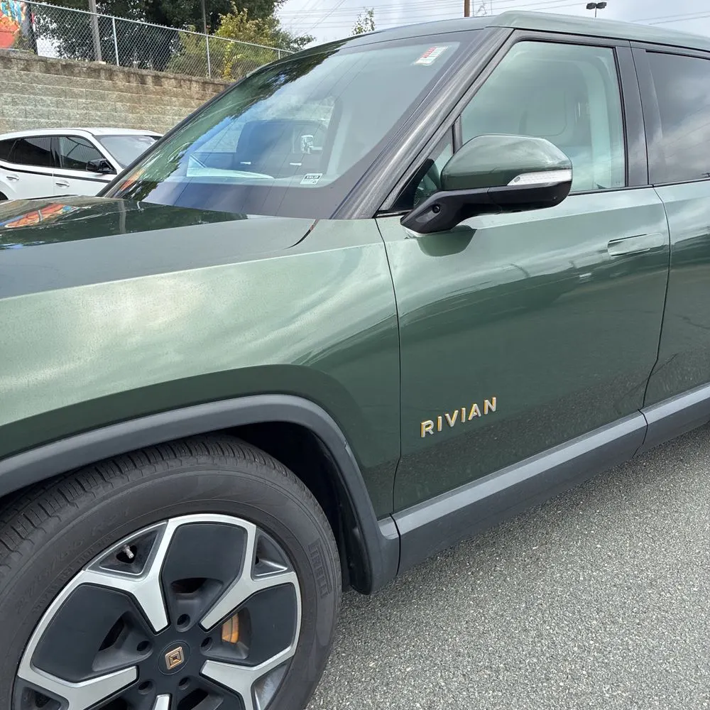 2023 Rivian R1T Adventure Quad-Motor