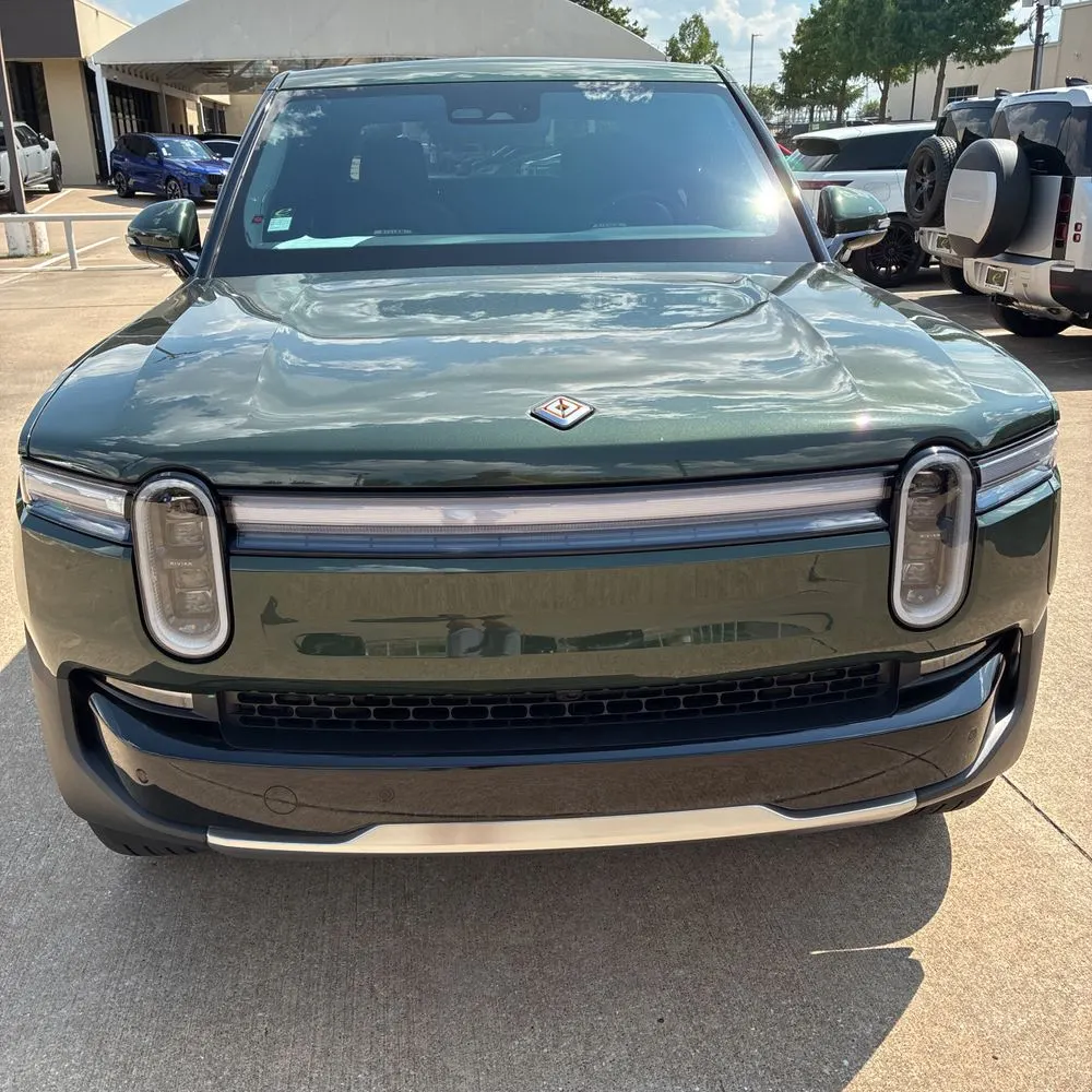 2025 Rivian R1T Adventure Dual-Motor