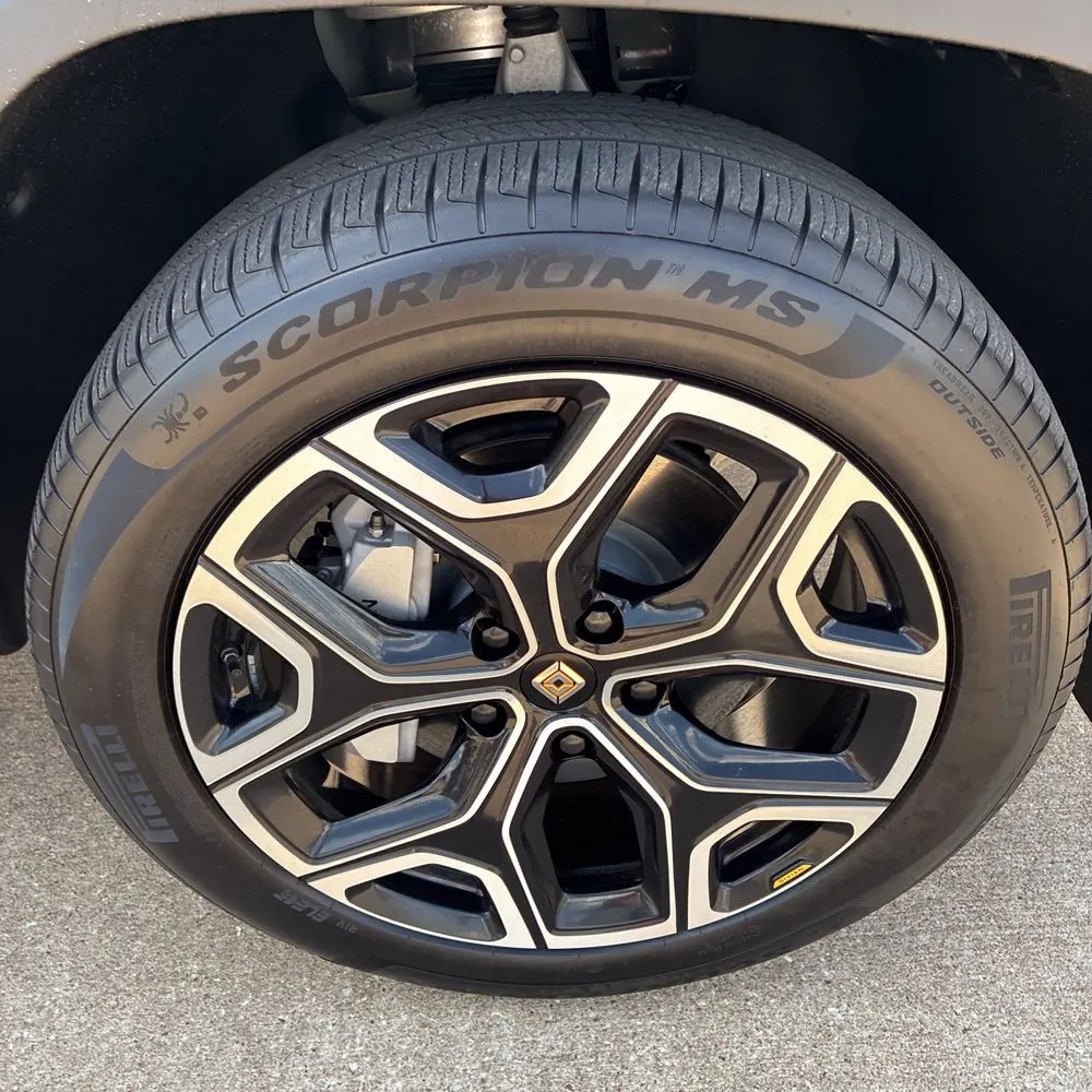 2025 Rivian R1T Adventure Dual-Motor