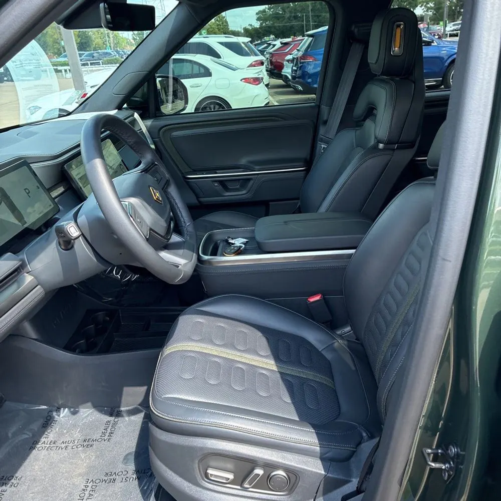 2025 Rivian R1T Adventure Dual-Motor