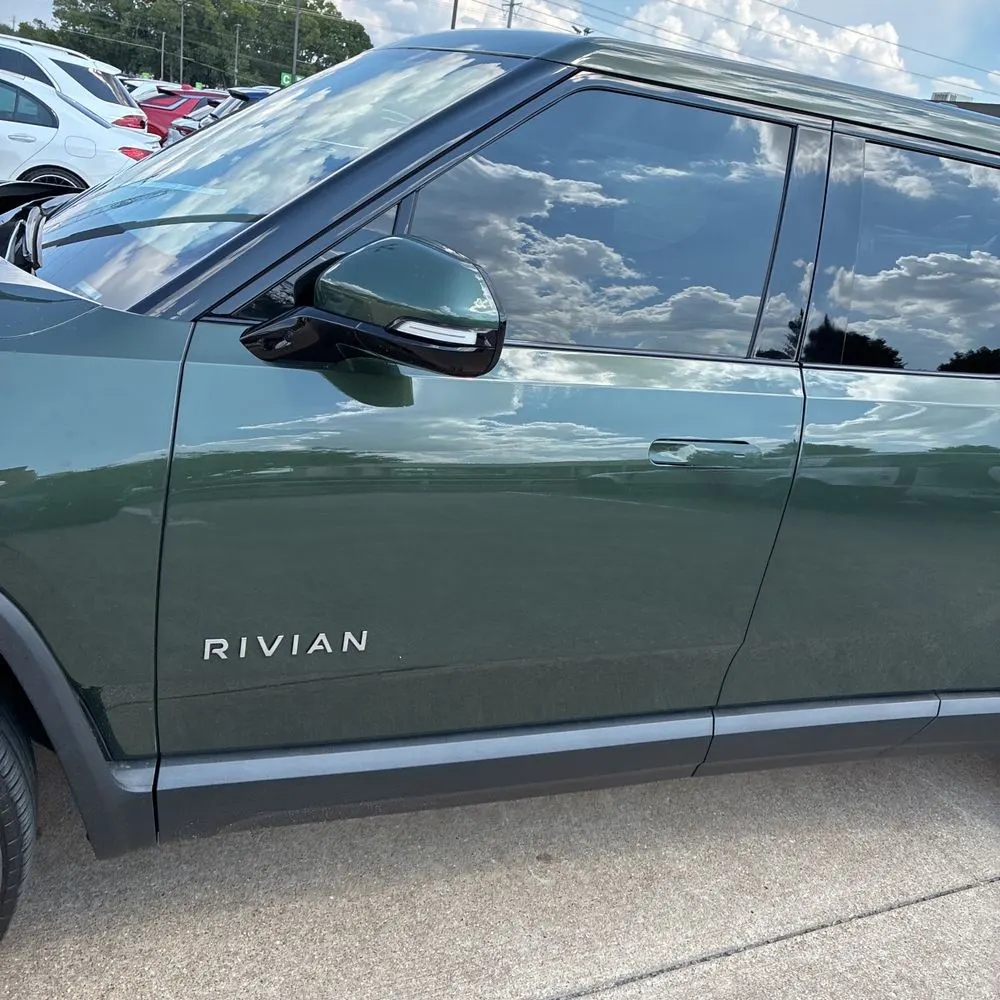 2025 Rivian R1T Adventure Dual-Motor