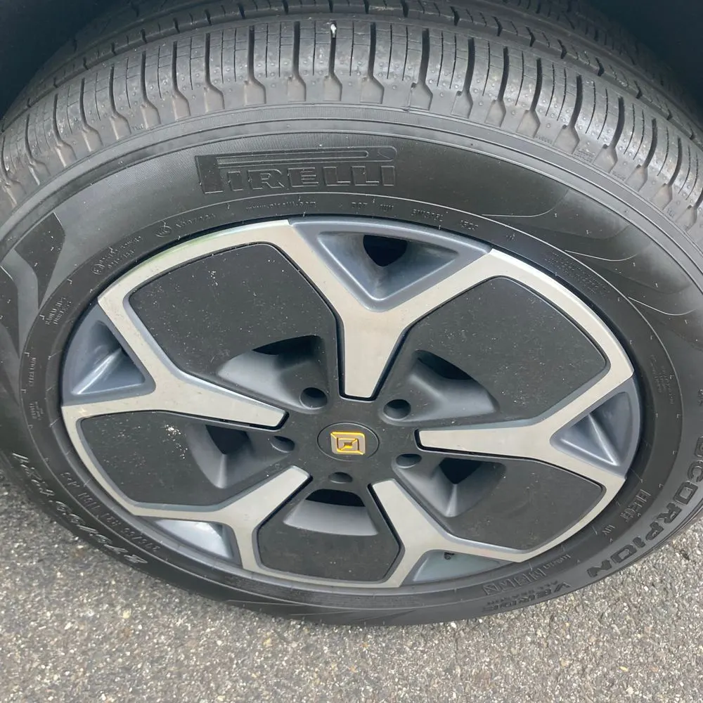 2024 Rivian R1T Adventure Dual-Motor
