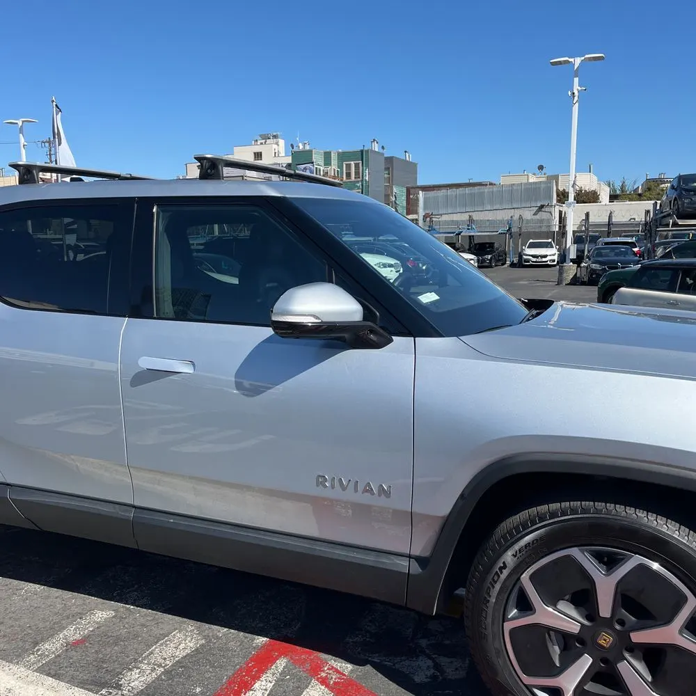 2024 Rivian R1T Adventure Dual-Motor