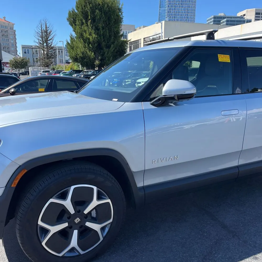 2024 Rivian R1T Adventure Dual-Motor