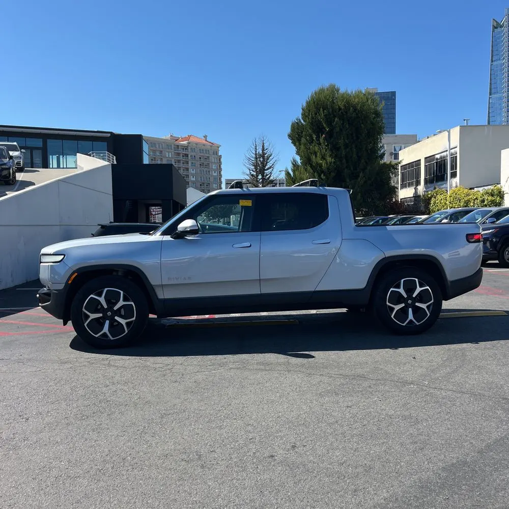 2024 Rivian R1T Adventure Dual-Motor