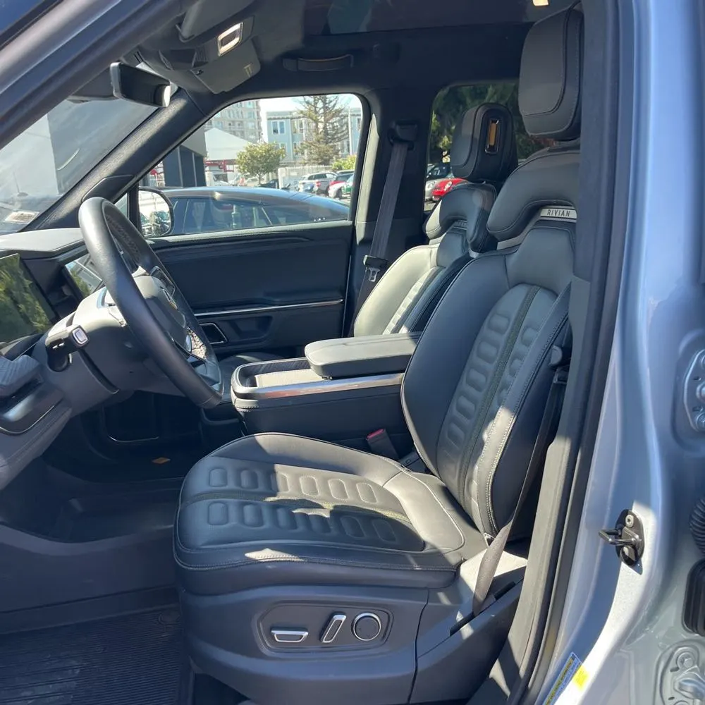 2024 Rivian R1T Adventure Dual-Motor