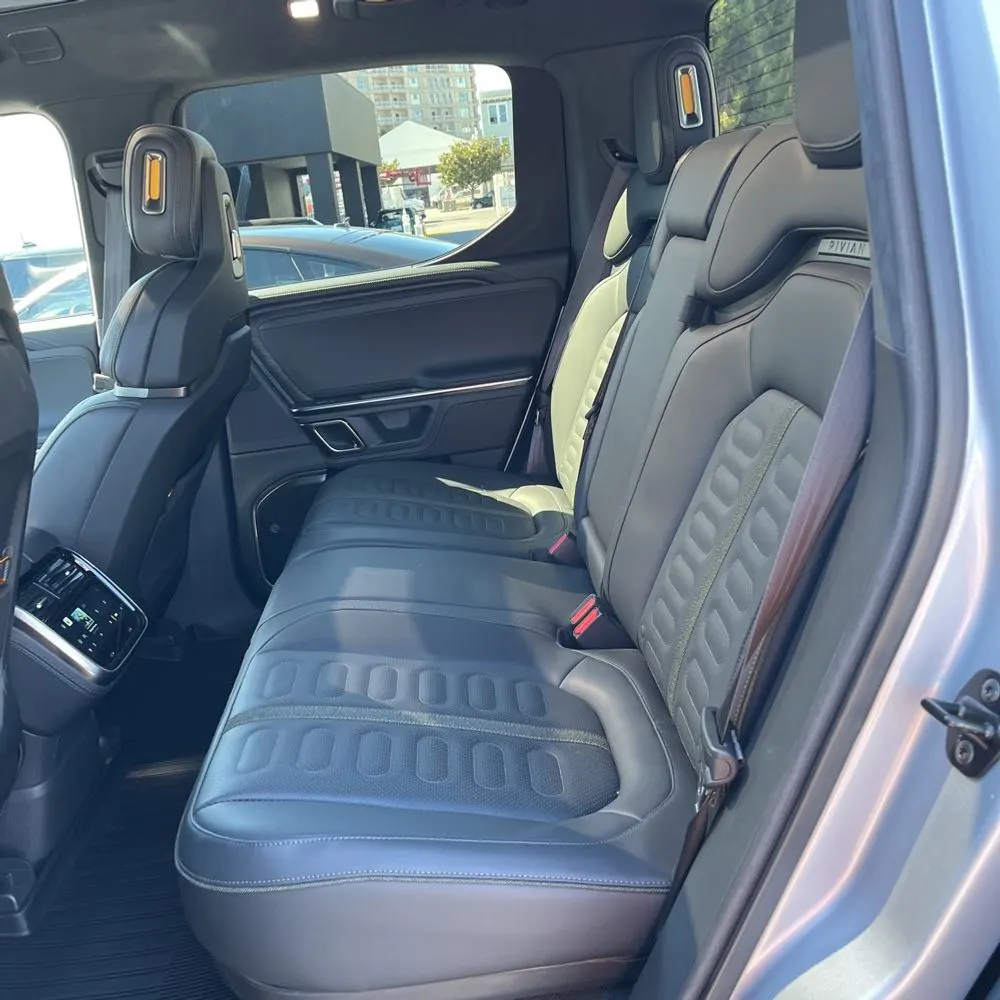 2024 Rivian R1T Adventure Dual-Motor