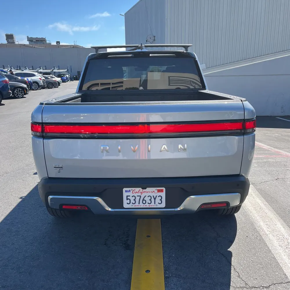 2024 Rivian R1T Adventure Dual-Motor