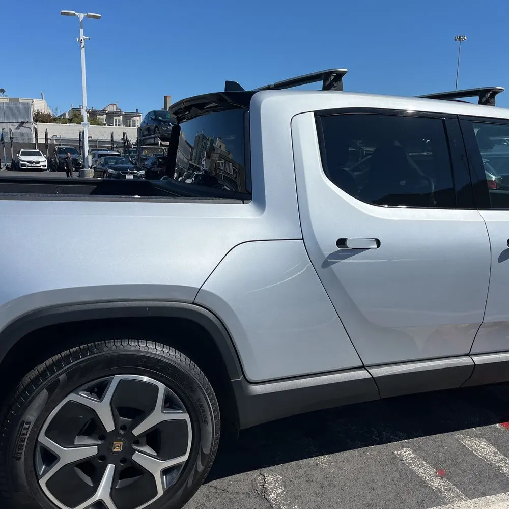 2024 Rivian R1T Adventure Dual-Motor