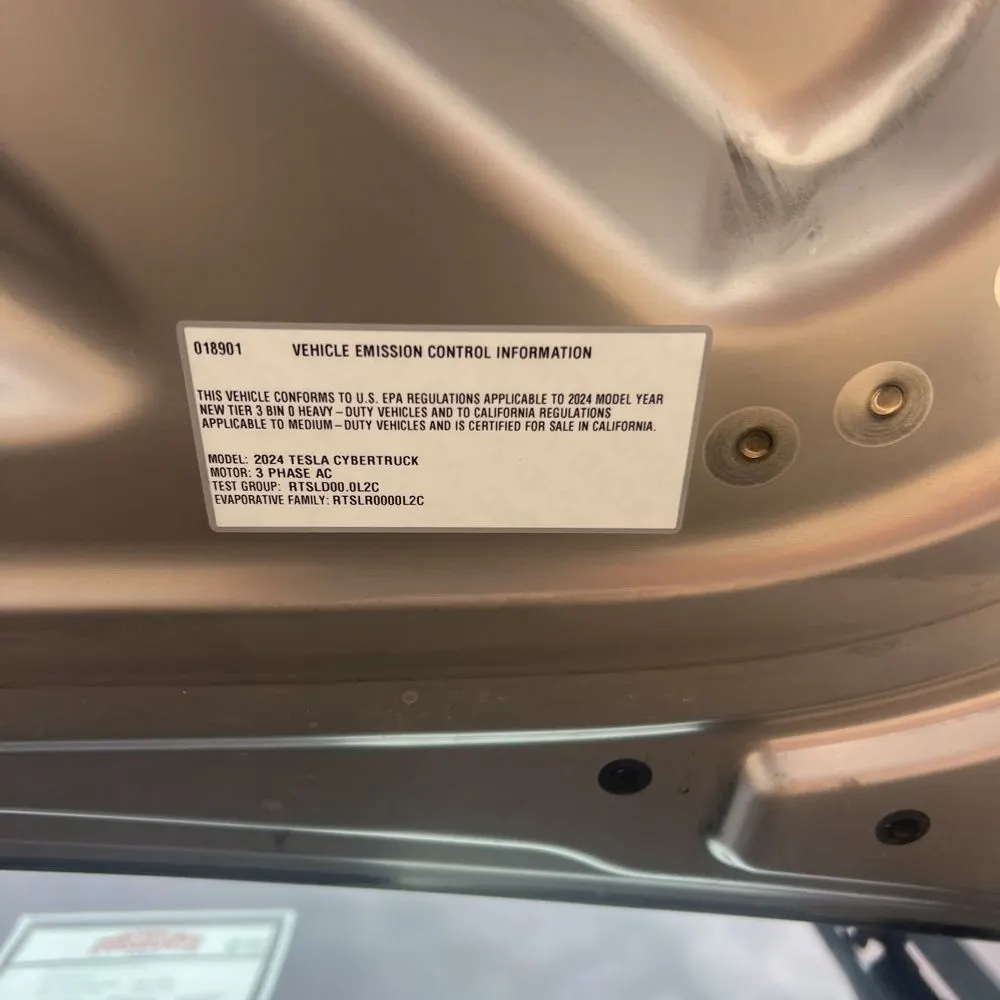 2024 Tesla Cybertruck Base